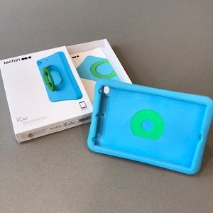 Tech21 EVO play iPad mini 4 case